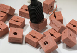 New Silicone Cover “Joep” for the first version of the CB3 hotend. No picking up Ooze anymore!